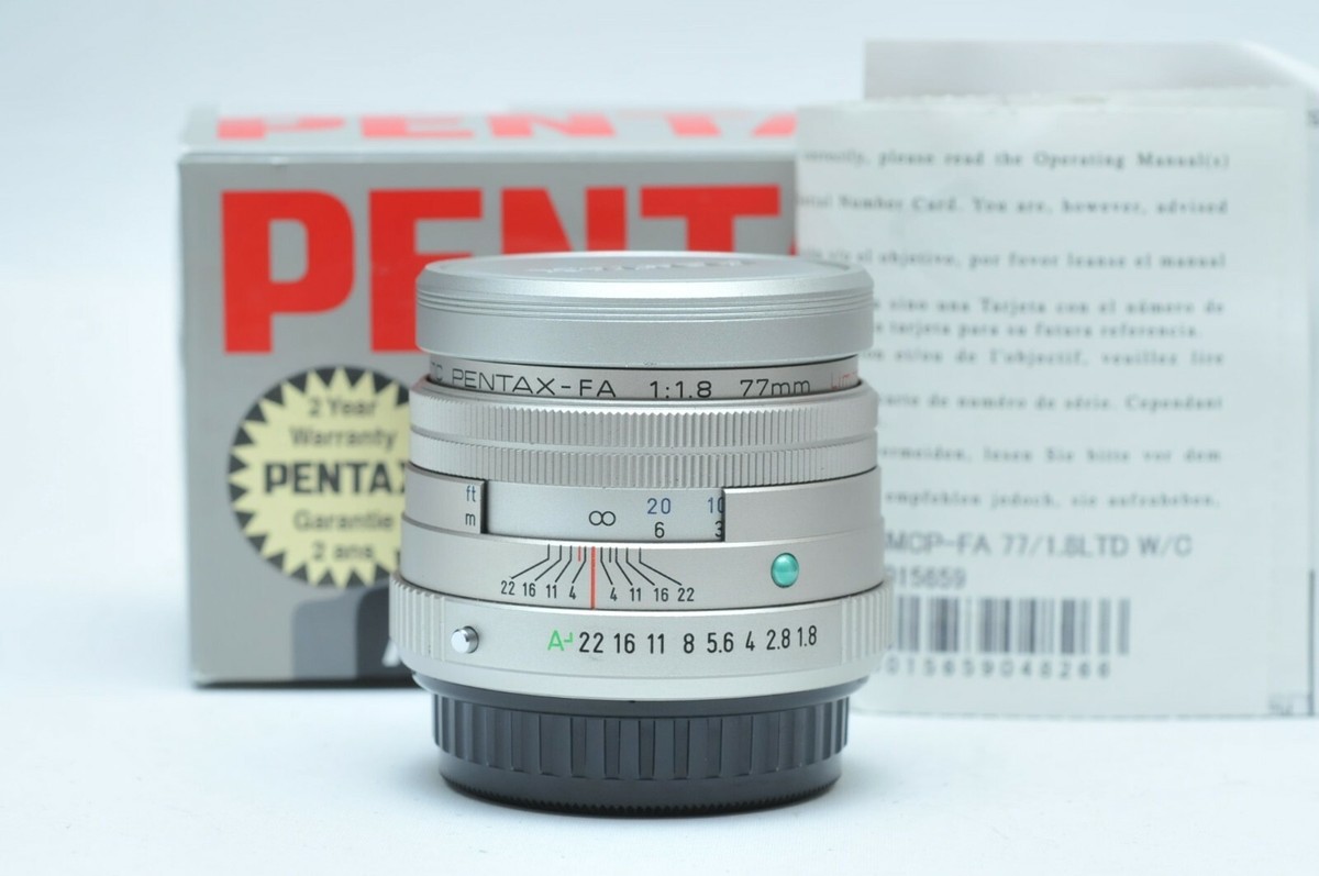 Pentax SMCP-FA 77mm f/1.8 Limited Edition Silver Portrait
