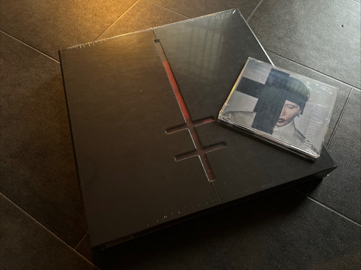 Marilyn Manson One Assassination Under God Limited Box Set Marilyn Manson One Assassination Under God Limited Box Set