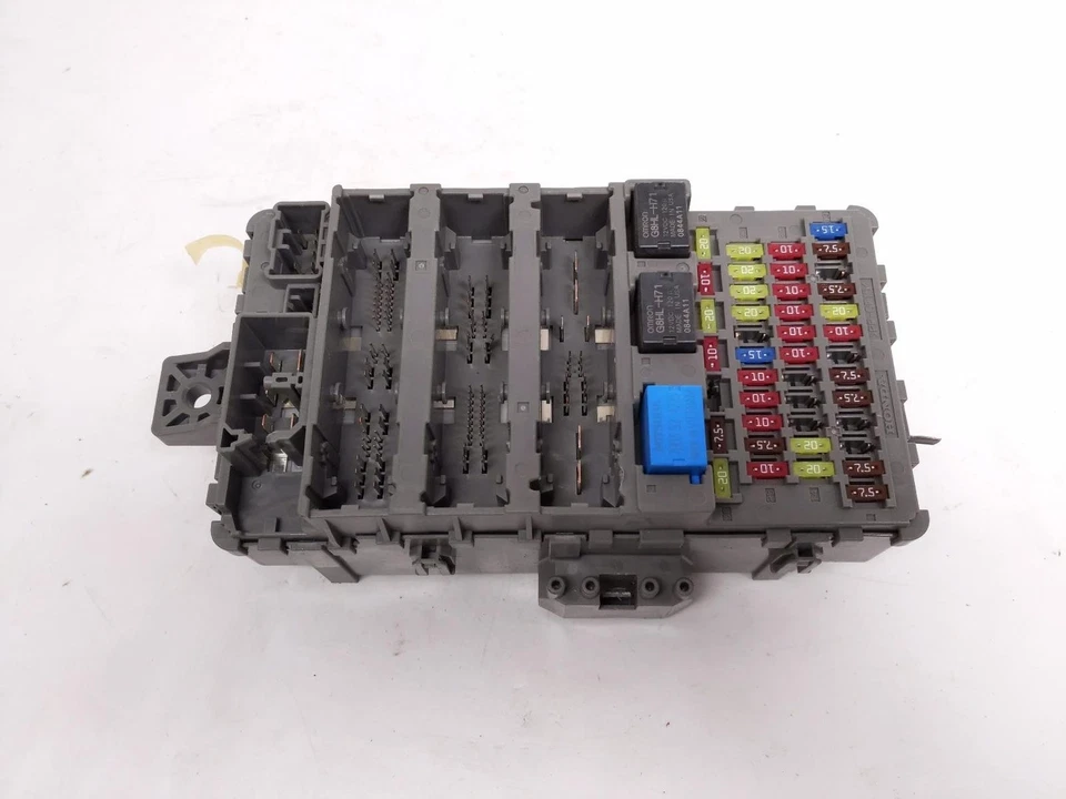 Caja de fusibles cabina conductor Honda Accord 2013-2014 38200-T2a-A01 Foto 3 de 4