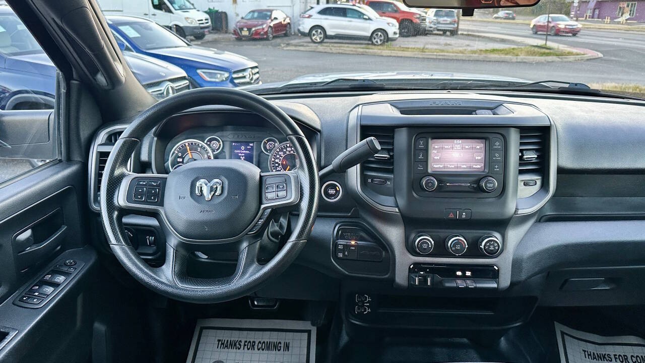 2022 Ram 2500 Tradesman 4x4 4dr Crew Cab 8 ft. LB Pickup thumbnail 22