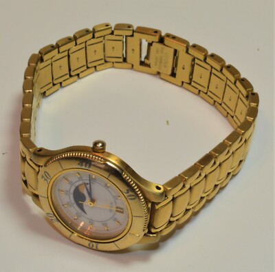 Citizens Noblia Moon Phase Calendar women quartz Gold color watch