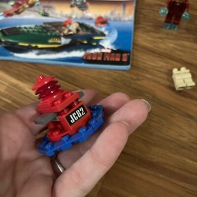 LEGO 76006 Marvel Super Heroes: Iron Man Extremis Sea Port Battle Complete w/Box