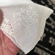 Vtg 12" SQ Cotton HANDKERCHIEF Hanky White Floral Bouquet EMBROIDERED Wedding