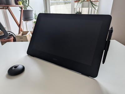 Wacom Cintiq Pro 16 (2021) + Wacom Professional Stand