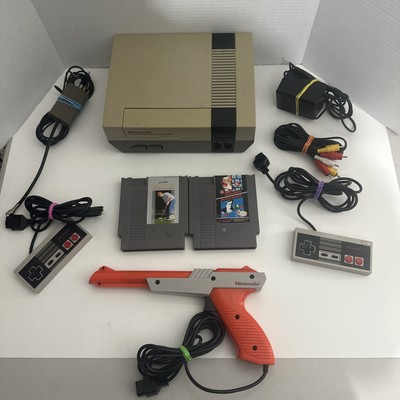 Nintendo NES Console Bundle 2 Controllers Zapper Games Cleaned & Tested