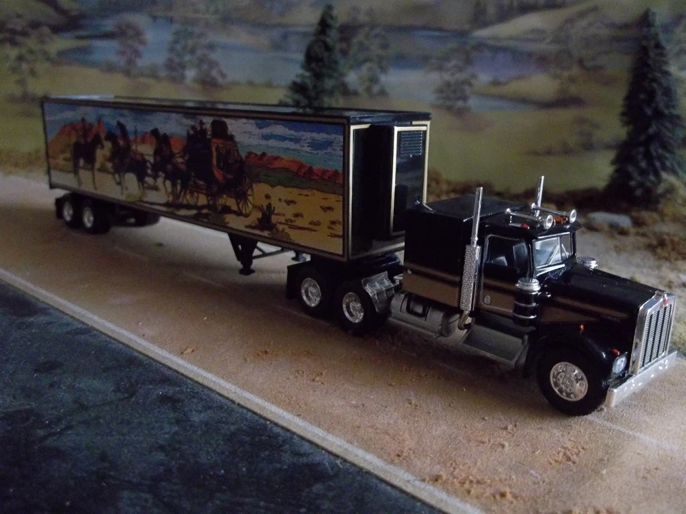 Brekina 86255 - Smokey & The Bandit Snowman's Truck - Kenworth W900 - 1/87 Scale - Image 2 of 4