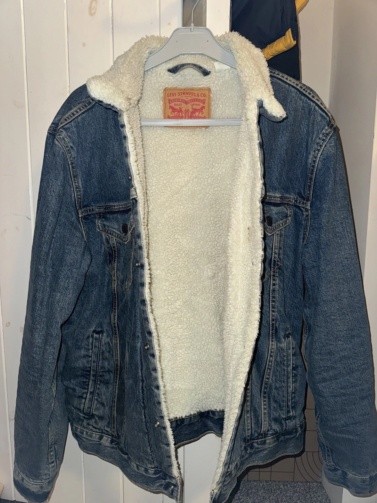 LEVI'S Blue Sherpa Denim Trucker Jacket Red Tab Large