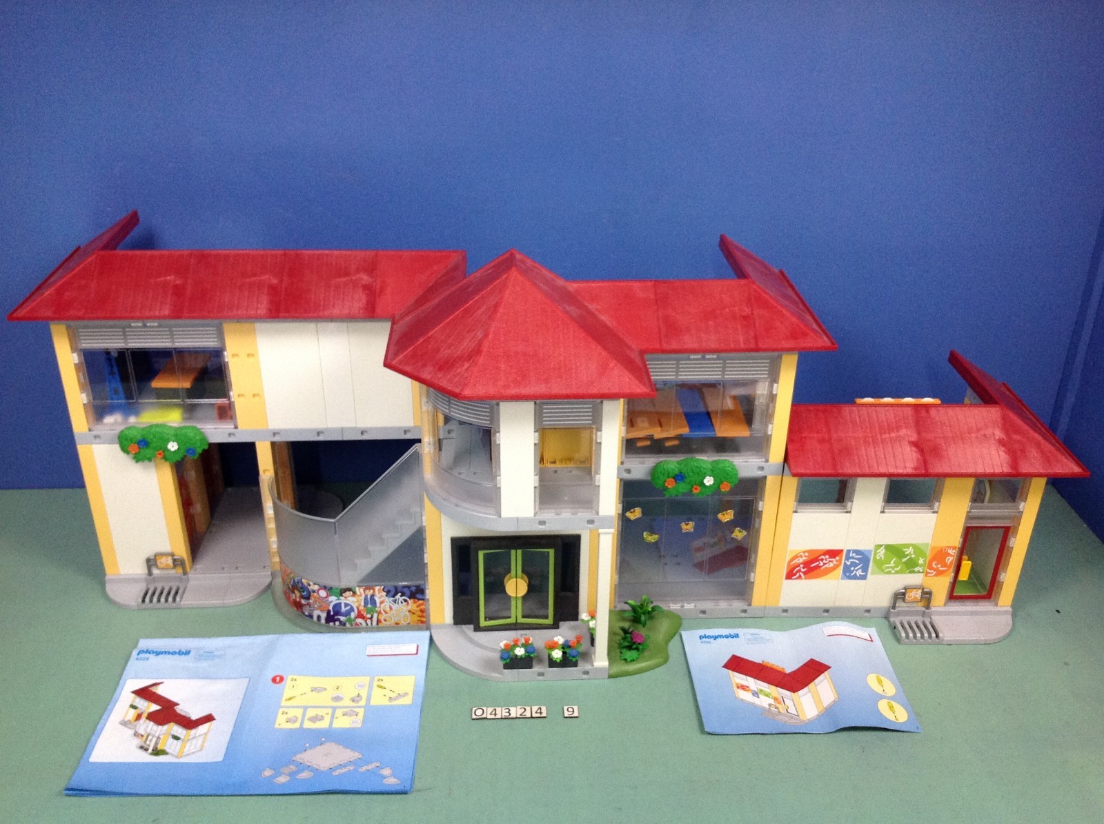 (O4324.9) playmobil Ecole ref 4324 + gymnase ref 4325 (O4324.9) playmobil Ecole ref 4324 + gymnase ref 4325