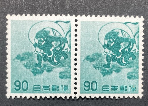 54. Japan , 1962,Pair of Wind God,Fujin,SC#752,Mint Never Hinged