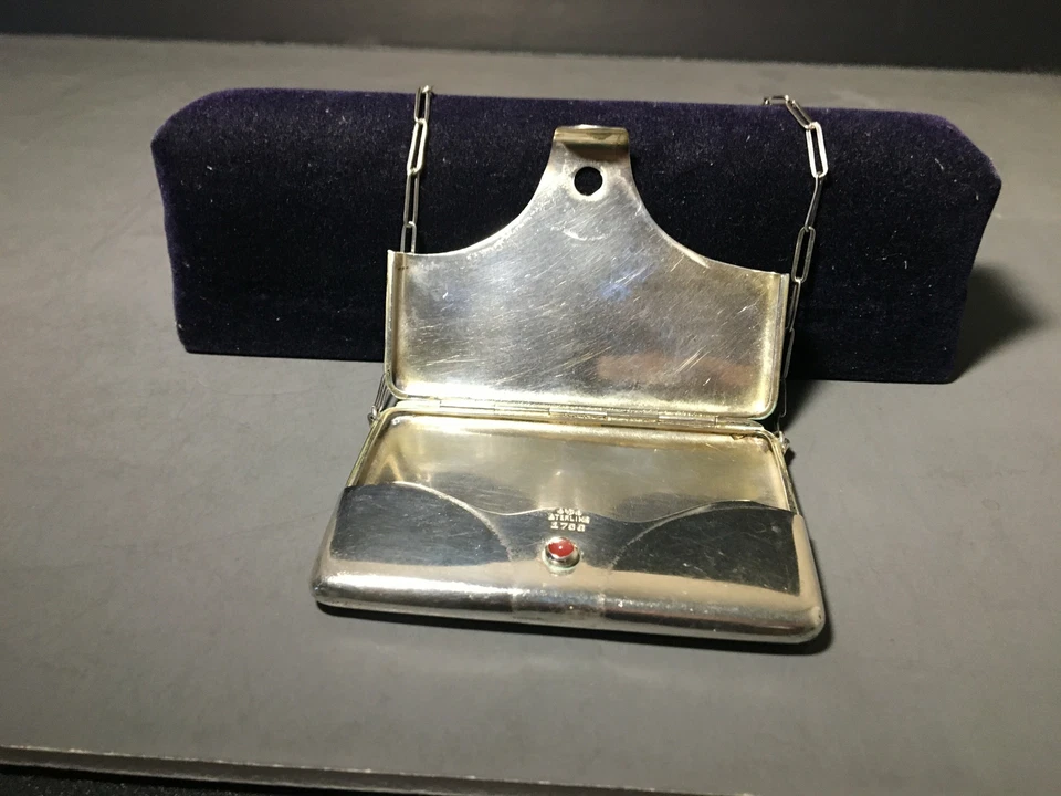 Antiguo estuche para tarjetas de plata esterlina Watson Company con cadena Foto 3 de 4