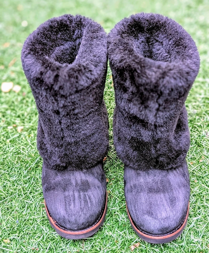 UGG Maylin Black Pull On Sheepskin Shearling Cuff Boots 3220 Size 7 Fold Over - Image 4 of 4