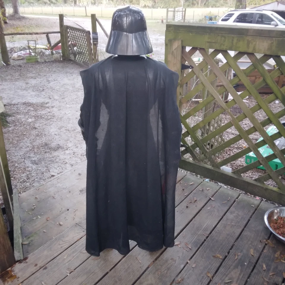 STAR WARS  48" Darth Vader Motion Activated & Sound Battle Buddy 4 Ft Tall - Image 3 of 4