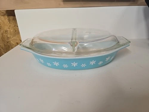 Vintage Pyrex USA Blue Divided Casserole Baking Dish Snowflakes With Lid