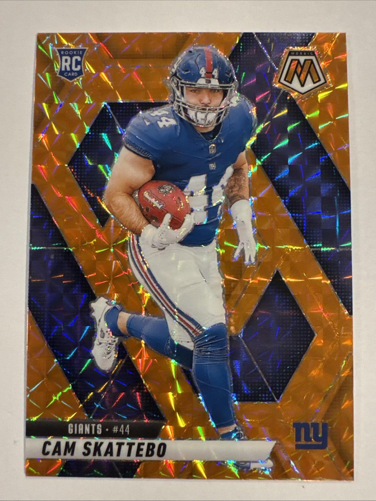 2025 Panini Mosaic Cam Skattebo Orange Prizm 99/199 RC #305 Giants 