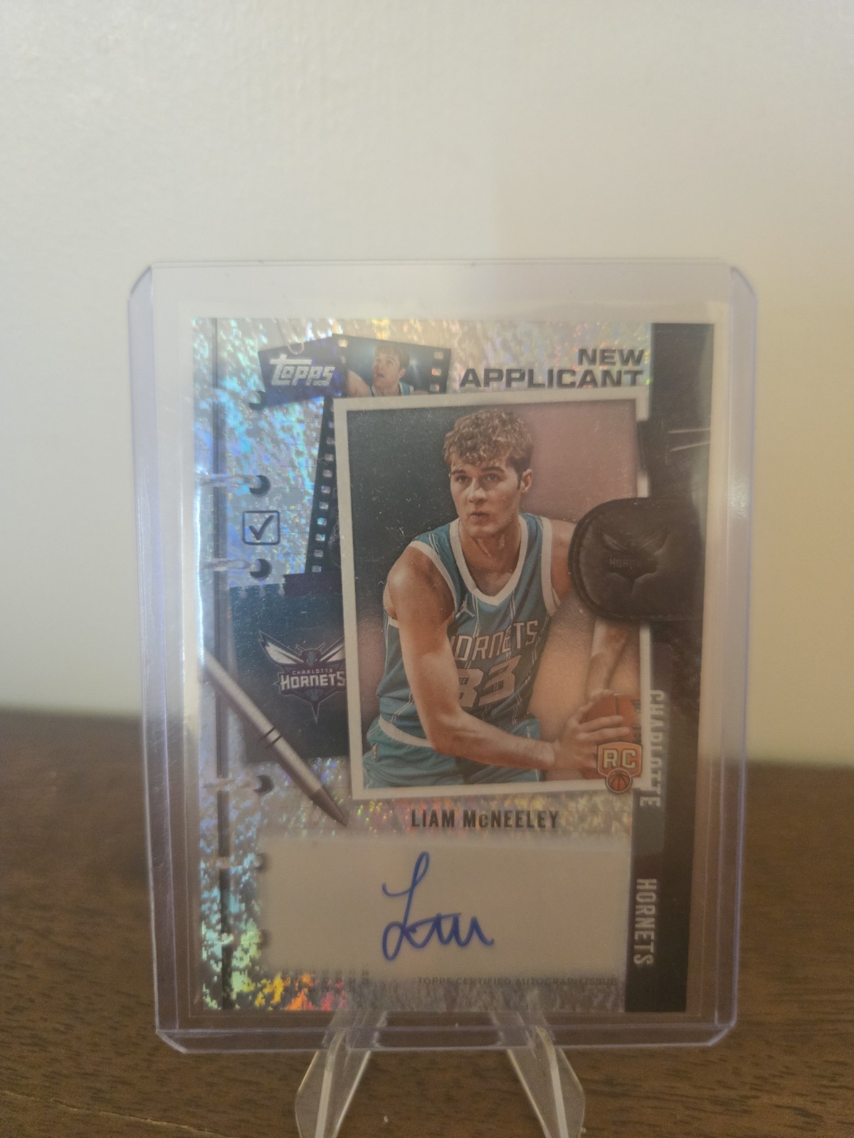 2025-26 Topps - New Applicants Autographs Liam McNeeley #NA-LM (AU, RC)