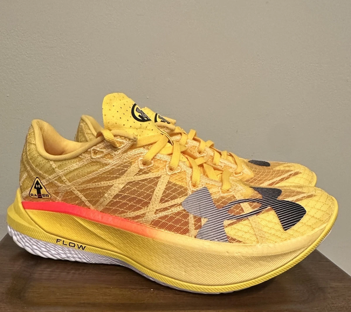 Under Armour Flow Velociti Elite 2 Streetracer - Taxi for  display picture 3