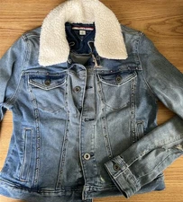 Studded Jean Jacket S/P Sherpa Detachable Collar Y2K Distressed Denim Hilfiger