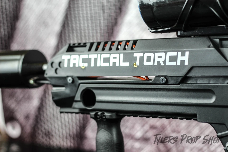 "Midnight Black" Not a Flamethrower Tactical Torch® Premium Upgrade Foto 2 de 4