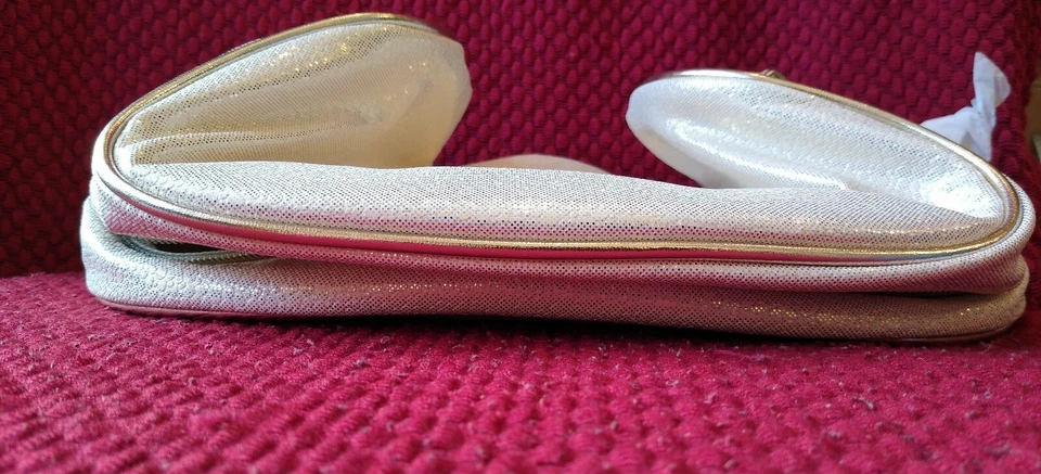 Jafra 金色化妆包带拉链 10x6.5 英寸 x 3 2 件套 — 第 4/4 张图片