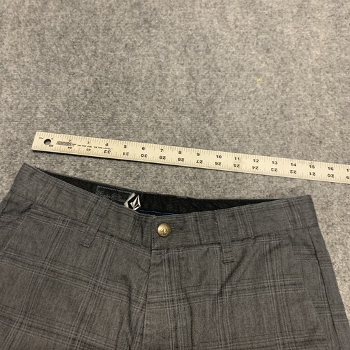 VOLCOM TRUE TO THIS Boys Chino Shorts Size 30 Pockets Cotton Polyester - Picture 5 of 9
