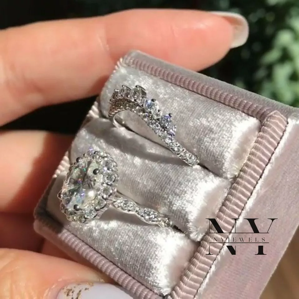 Conjunto de anillo de compromiso nupcial de moissanita de oro blanco sólido de 14 quilates corte ovalado de 3,50 quilates Foto 4 de 4