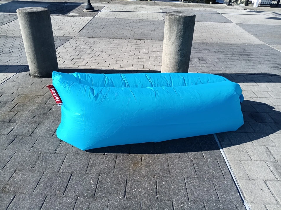 Fatboy Lamzac -The Original Version Inflatable Lounger & Carry Bag - Blue - Image 3 of 3