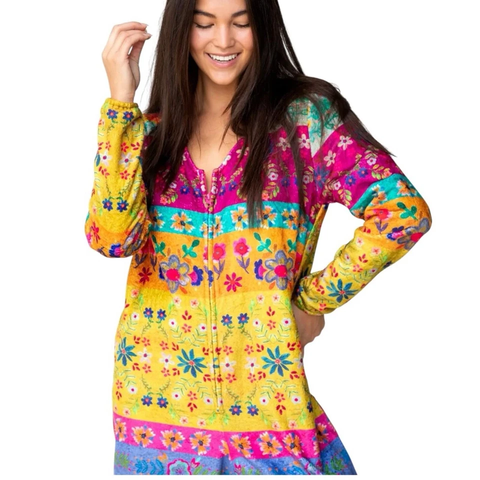 Pijama de una pieza polar Natural Life talla mediana en magenta floral Foto 2 de 4