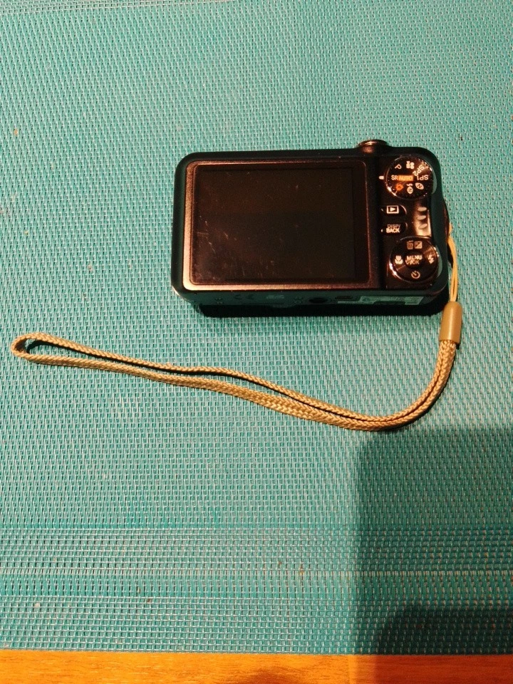 Fujifilm FinePix T210 - Digitalkamera - Schwarz - Kompaktkamera - Bild 2 von 4