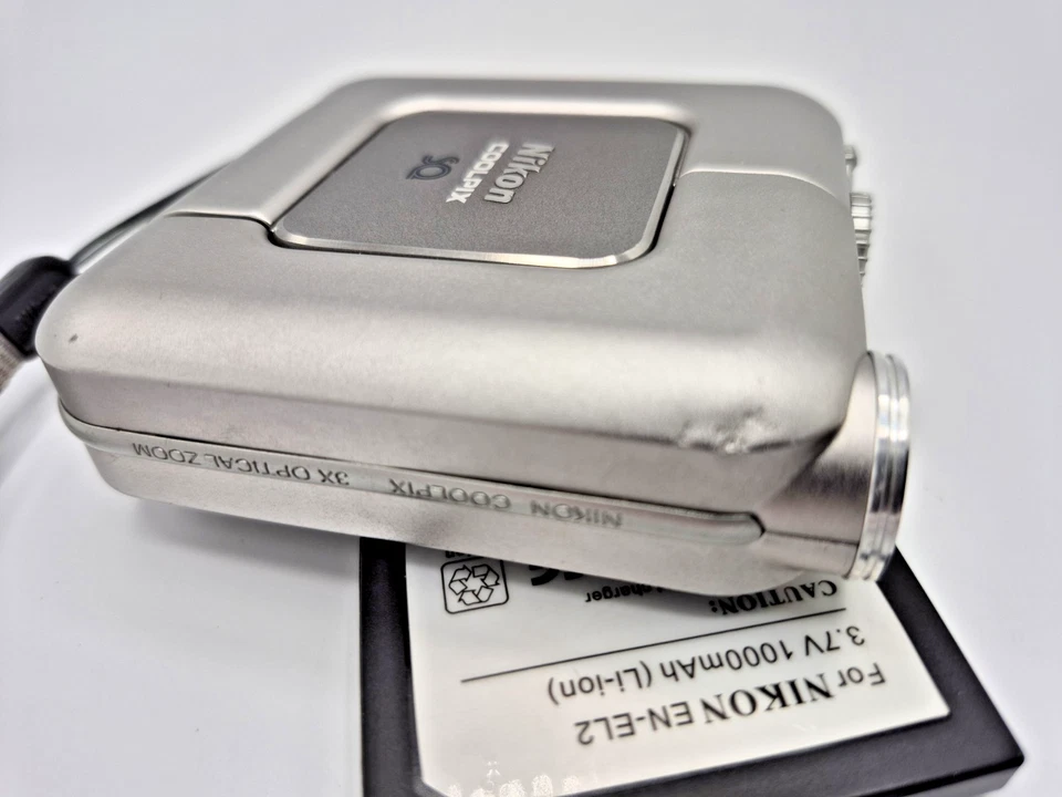 Nikon COOLPIX SQ 3,1 MP Digitalkamera Original Zubehörpaket Getestet ! - Bild 3 von 4