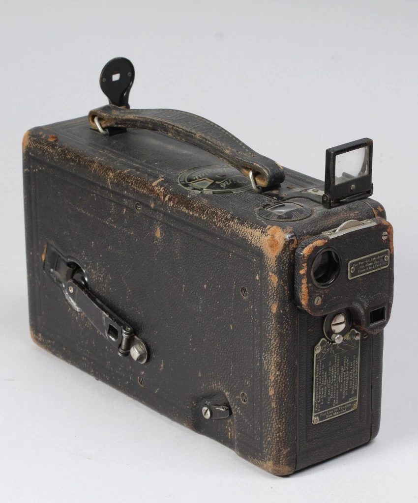 1925 CINE KODAK MODEL B 16MM MOVIE CAMERA WITH F/3.5 LENS RUNS | eBay
