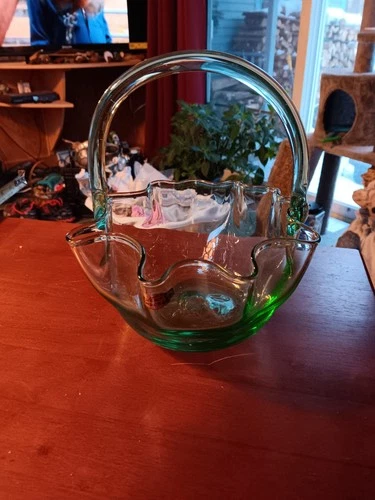 BLENKO HANDBLOWN ART GLASS 8 " BASKET ORIGINAL LABEL. 1291