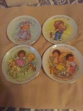 Vintage Avon Mother’s Day Plates Collectible Plates 1981 - 1984 Set of 4