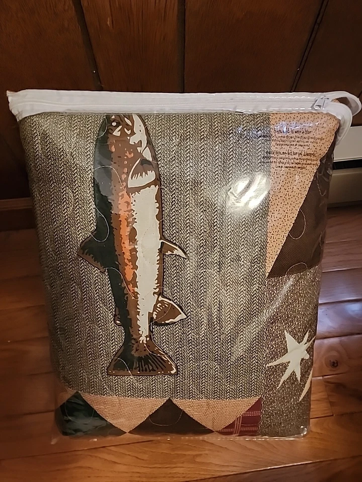 Juego Completo/Reina Edredón Alce Lodge Pez/Canoa Tono Tierra Patchwork Marrón/Verde NUEVO Foto 3 de 4