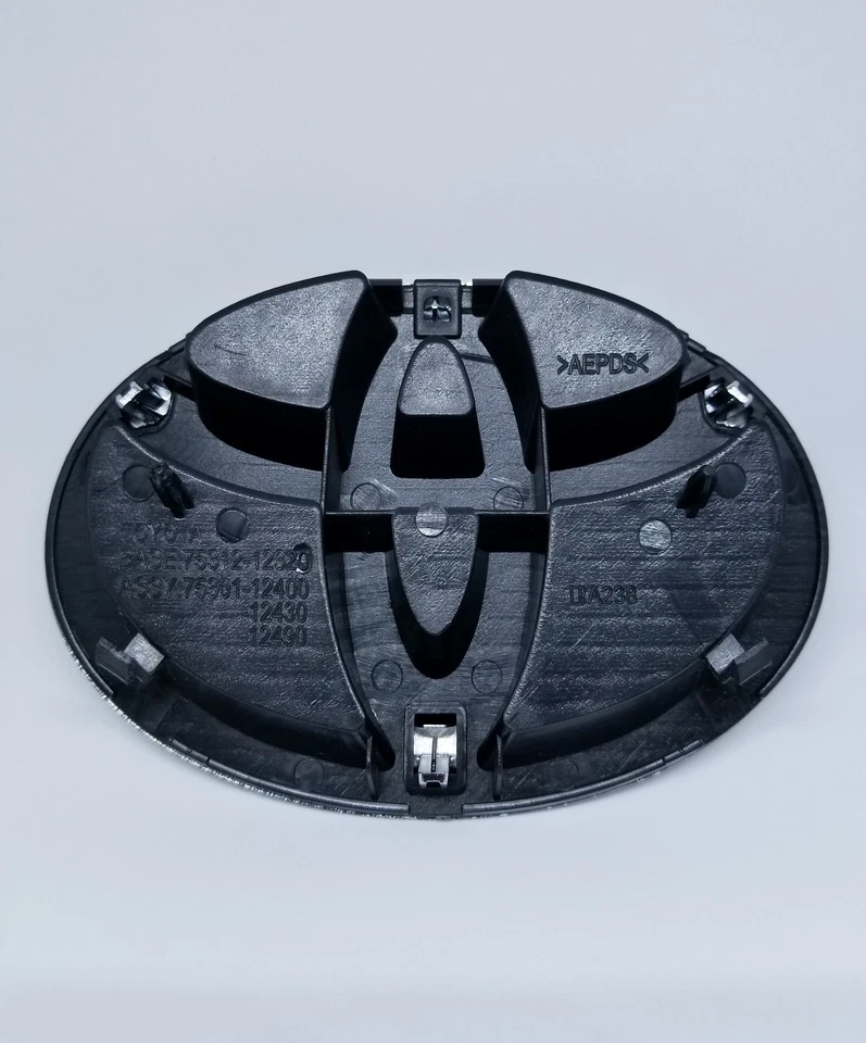 Toyota RAV4 передняя решетка бампер эмблемы логотип 2013-2015 - Изображение 3 из 4