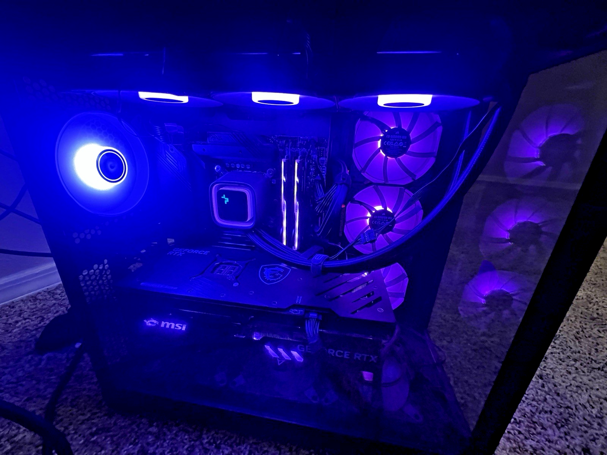 RTX 4090 Gaming PC–i9-13900KF / 32GB DDR5 / 2TB NVMe–Arctic 360mm