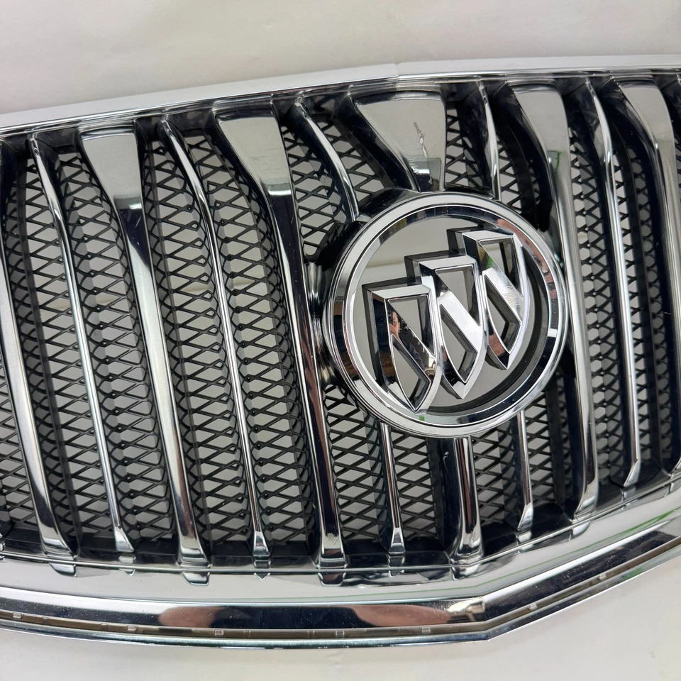 Conjunto de grade superior frontal Buick Enclave fabricante de equipamento original 2013 - 2017 cinza cromado 84055812 - Imagem 4 de 4