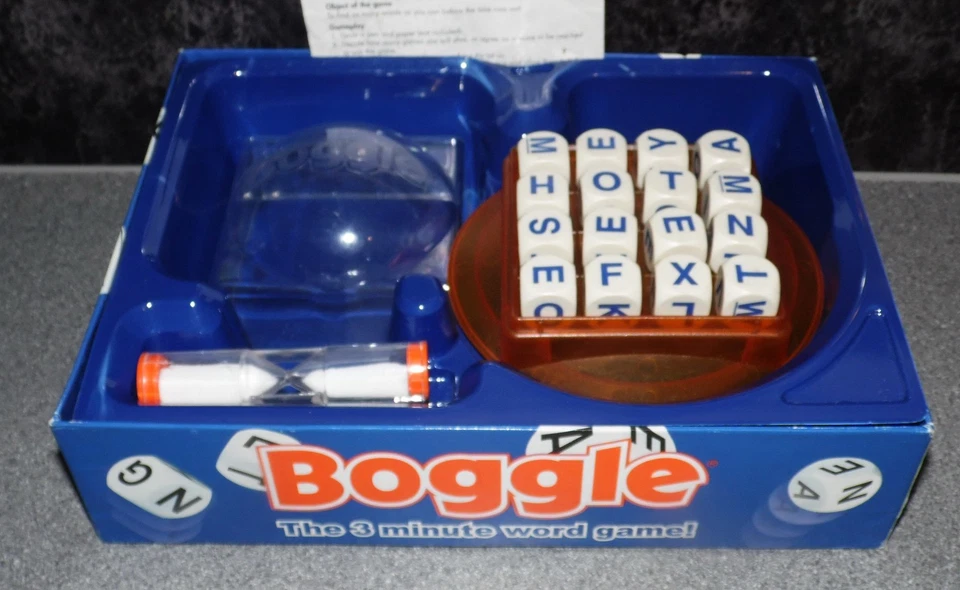 BOGGLE The 3 Minute Word Game! * 2000 Parker Games * Complete * - Image 3 of 4