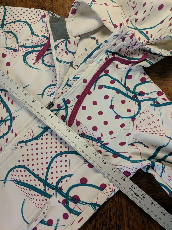 Empyre Exhibitionist White Geo 10K Softshell Women's Ski Snowboard Jacket Small - Image 3 of 4