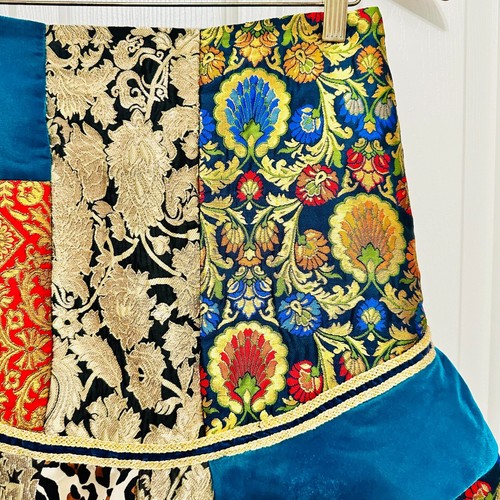 ALICE + OLIVIA MIXED MEDIA VELVET TAPESTRY PATCHWORK PEPLUM SKIRT SZ 2 - Picture 4 of 8