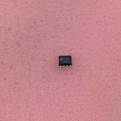 MC79L05ACD - MOTOROLA (-)5.0V Linear Voltage Regulator IC Negative Fixed 1 Outpu