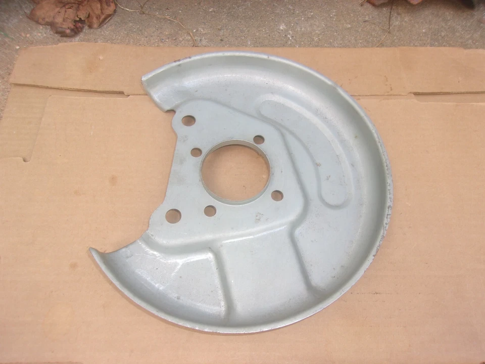 1971-1981 Dodge Colt Plymouth Champ NOS Mitsubishi placa de apoio de freio a disco destro - Imagem 2 de 2