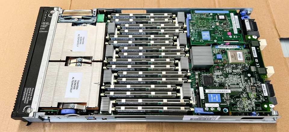 IBM BladeCenter HX5 7872-86M | 2x Xeon X7560 @2.2Gz 128GB 494239 46M6909 44X1948 - Image 2 of 4