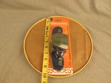 Fiskars Border Paper Craft Punch -Flowers - 2343 - NEW/ SEALED