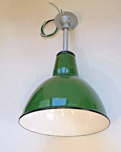 1 Appleton 12" Porcelain Green Barn Deep Industrial Light Enamel Vintage B's UL - Picture 3 of 11