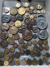 Lots 71 Médailles Napoléon Et Louis Philippe Autres Issue Brocante,vide