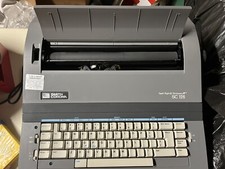 Smith Corona SC 110 Spell-Right Electronic Smart Typewriter w/ Correct and Erase thumbnail