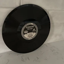 10" 78 RPM Edison Record 51344-R Hawaiian Twilight MacDOWELL SISTERS