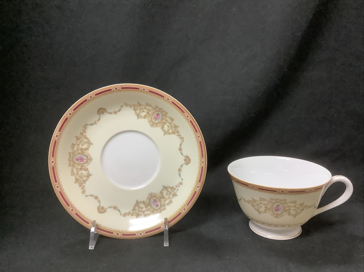 木製カップ Vtg. Noritake Nippon Toki Kaisha Cup & Saucer, N662, Red