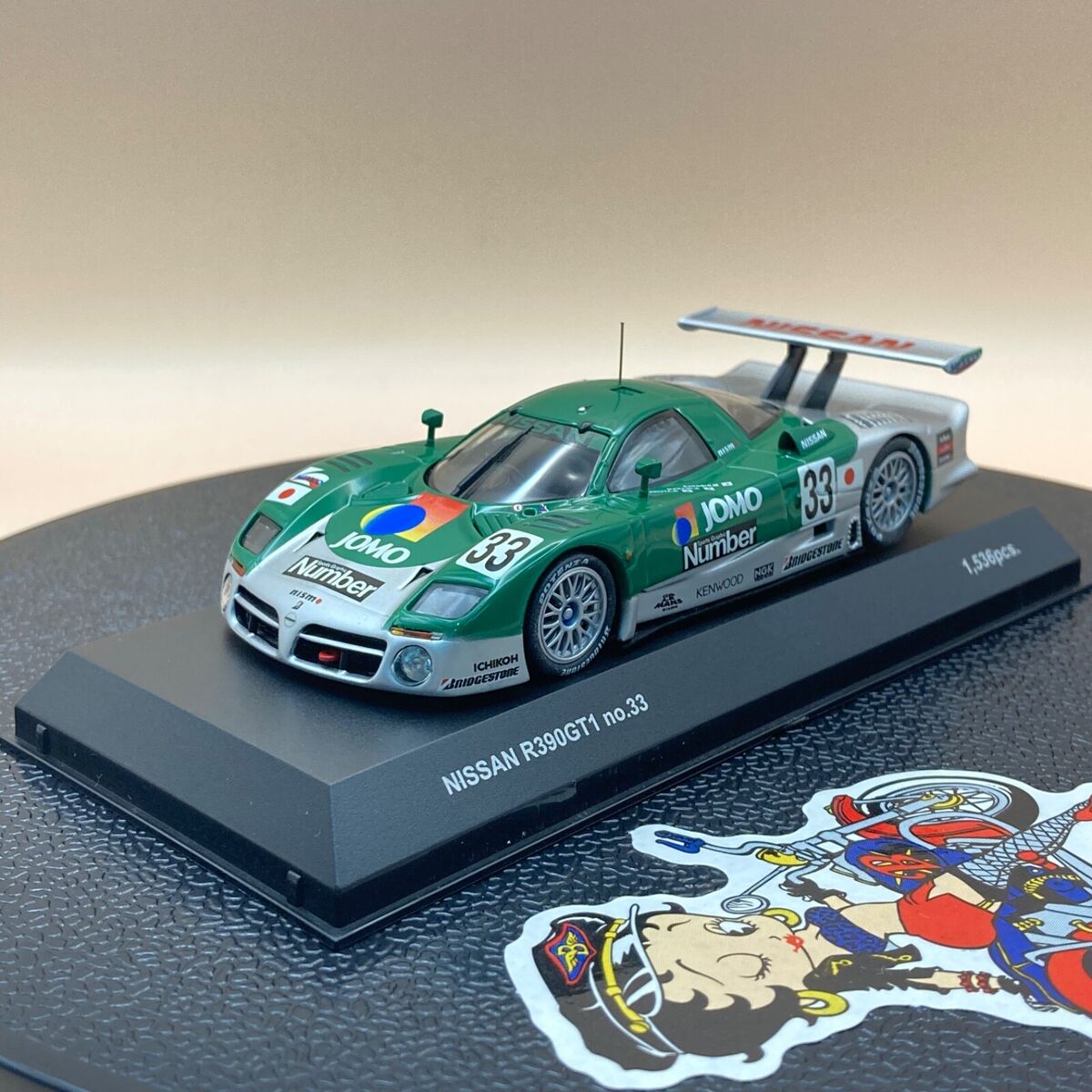 Kyosho 1/43 Nissan R390 GT1 #33 1998 Le Mans Green Silver Kyosho 1/43 Nissan R390 GT1 #33 1998 Le Mans Green Silver