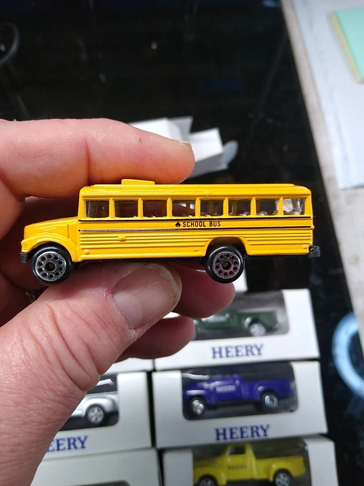 Heery Pickup Trucks Chevy 3100 Made By Welly (lot of 7) And Other Cars - Image 4 of 4